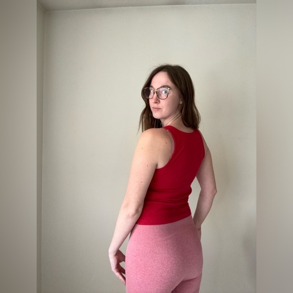 Red volcom tank top - Picture 2 of 4